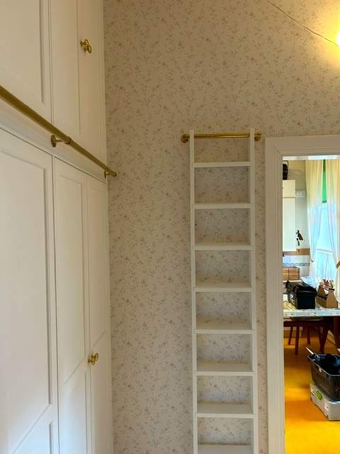 news/platsbyggd-garderob-takho-jd-stege
